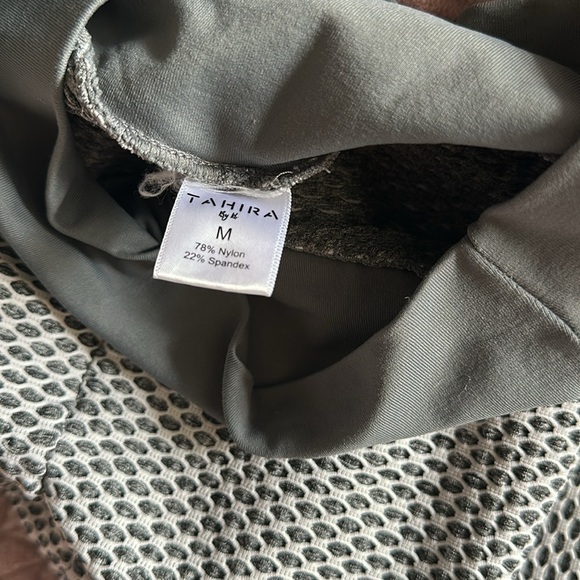 Tahira by KB - luxe leggings -grey size M - Picture 3 of 3